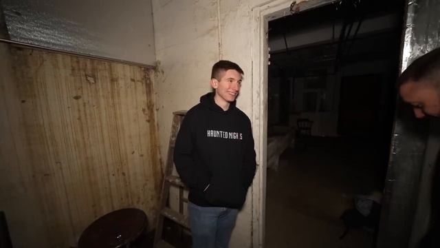 A Night ALONE in Haunted Hospital | Fairfield Infirmary смотреть онлайн