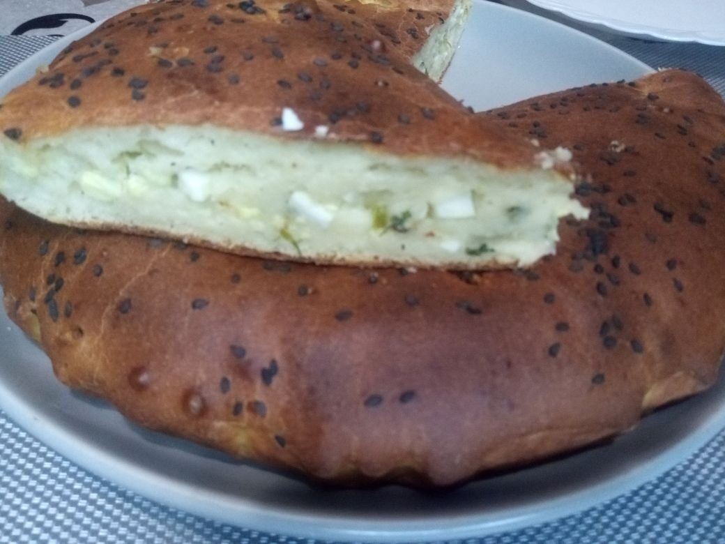 Заливной пирог с зелёным луком и яйцом. смотреть онлайн