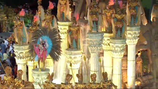 Карнавал в Рио-де-Жанейро 2011 (1) смотреть онлайн