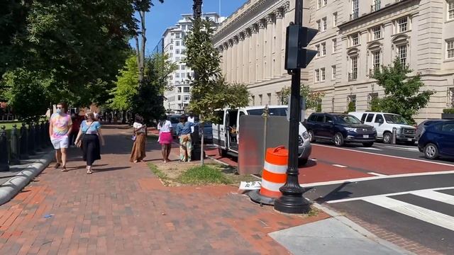 WALKING TOUR WHITE HOUSE WASHINGTON D.C. CAPITAL PRESIDENT DRIVES BY IN MOTORCADE (PART 1) смотреть онлайн