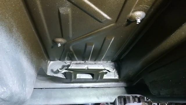 АНТИКОР днища моего Мерседес W124 Dinitrol