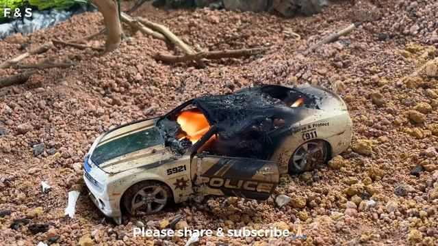 Burnt Die Cast Police Car - Chevy Camaro (Police car torched) смотреть онлайн