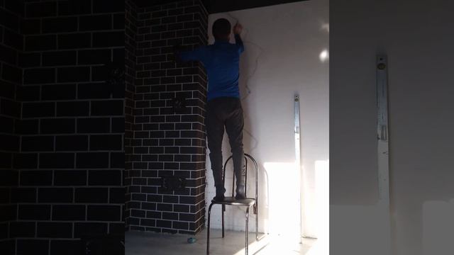 КАК СДЕЛАТЬ СВОИМИ РУКАМИ ДЕКОРАТИВНЫЙ КИРПИЧ #ремонт #декор #своимируками
