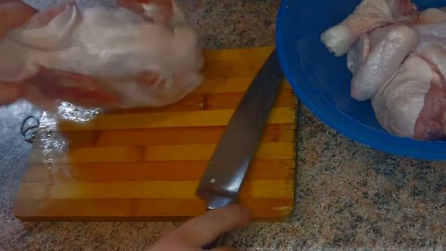 Как разделать курицу!!! Как быстро разделать курицу!!! смотреть онлайн
