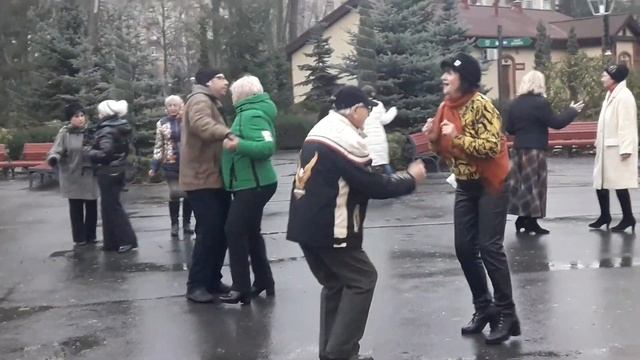 Ты из тысячи одна сказочная женщина!!!Танцы в парке Горького!!!Харьков 2021 смотреть онлайн