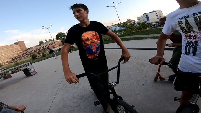 Кто То Из СВОИХ Увел У Подписчика BMX с Кладовки И Теперь... смотреть онлайн