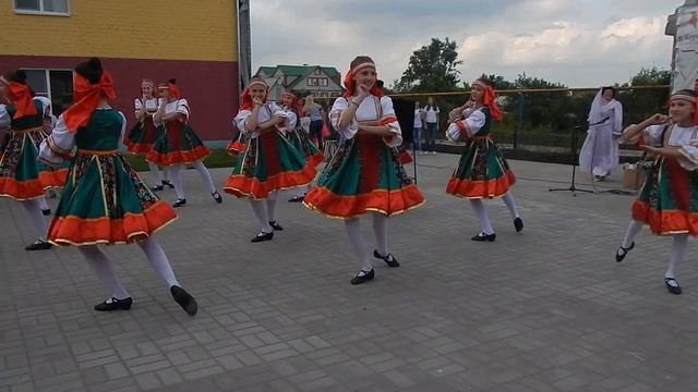 Русско-народный танец калинка-малинка. Танцует детский ансамбль п. Горшечное смотреть онлайн