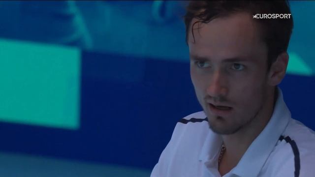 "Can you let me play?!" Medvedev angry against his coach | Australian Open 2021 смотреть онлайн