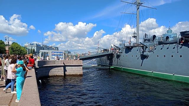 Санкт-Петербурге крейсер Аврора смотреть онлайн