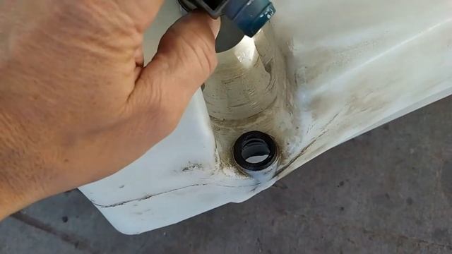 замена насос омывателя Логан Рено и Дачия