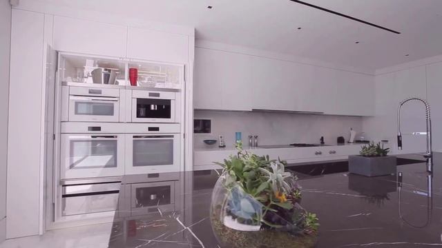 Justin and Hailey Bieber House Tour 2021 | LA, London & Canadian Mansions | Celebrity Lifestyle смотреть онлайн