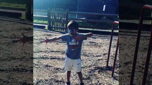 Smarty Pants Massi - Cartwheels