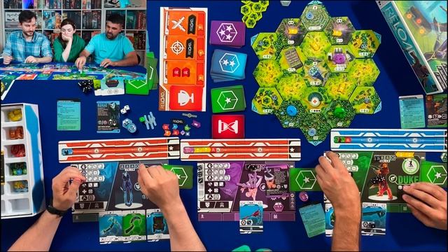 Играем в Клоны. Перезагрузка! Королевская битва у вас на столе смотреть онлайн