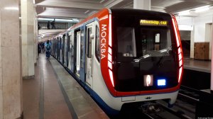 состав 81-765.2 "Москва" на станции Выставочная (06.11.2022)