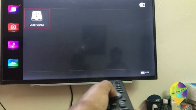 How to connect Pendrive in Toshiba Smart TV #toshiba_smart_tv #toshiba смотреть онлайн
