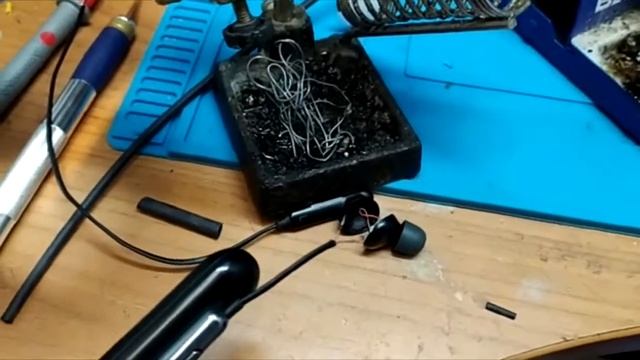 Ремонт наушников U Flex Headphones EO BG950 смотреть онлайн