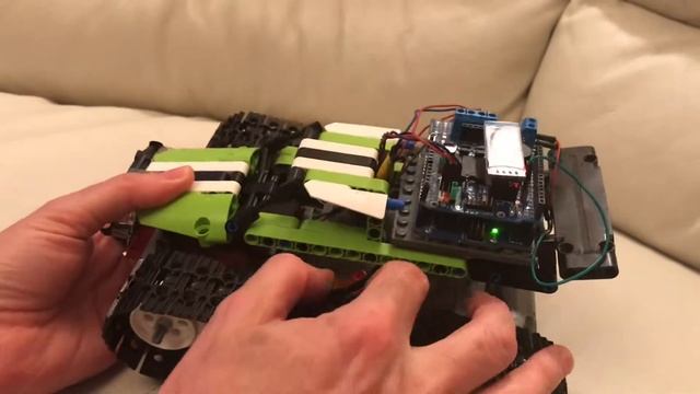 автономный робот из lego 42065 обходит препятствия смотреть онлайн
