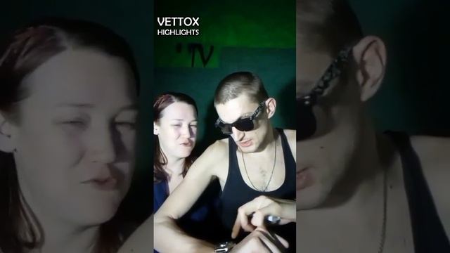 ИНГА (32 ГОДА, МАТЬ ТРОИХ ДЕТЕЙ) УЧИТСЯ ОПРЕДЕЛЯТЬ ВРЕМЯ ПО СТРЕЛОЧНЫМ ЧАСАМ