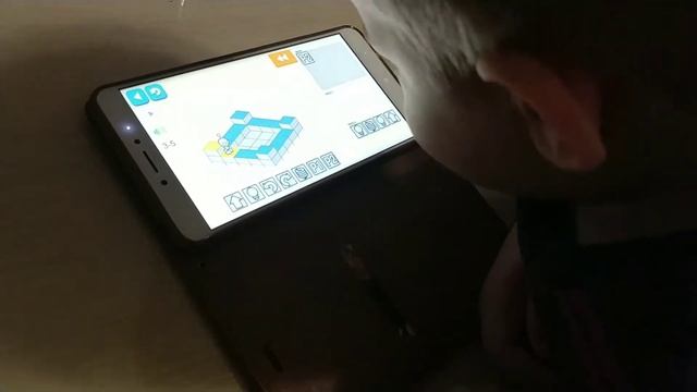 Изучение программирования для детей 3-х лет. LightBot смотреть онлайн