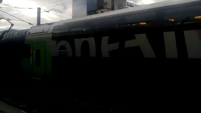 Отправление поезда с центрального вокзала города Гренобль во Франции смотреть онлайн