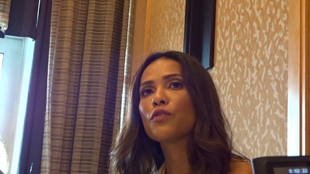 Lucifer Press Room at SDCC - Lesley-Ann Brandt смотреть онлайн