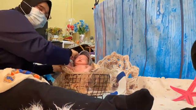 Newborn Photography - Bath Tub & Fishing Setup смотреть онлайн