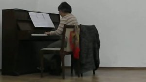 над окошком месяц пианино