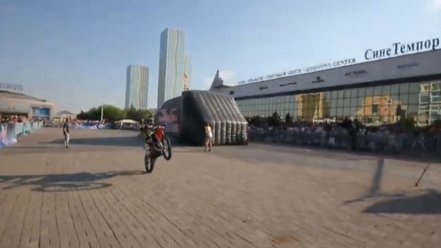 Red Bull X Fighters Astana best tricks смотреть онлайн