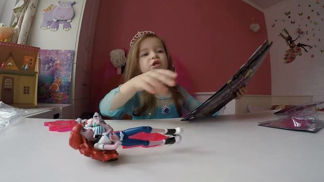 VLOG.Игрушки МОНСТЕР ХАЙ. А какая тебе нравиться больше? Monster High.Toys. Детский канал смотреть онлайн