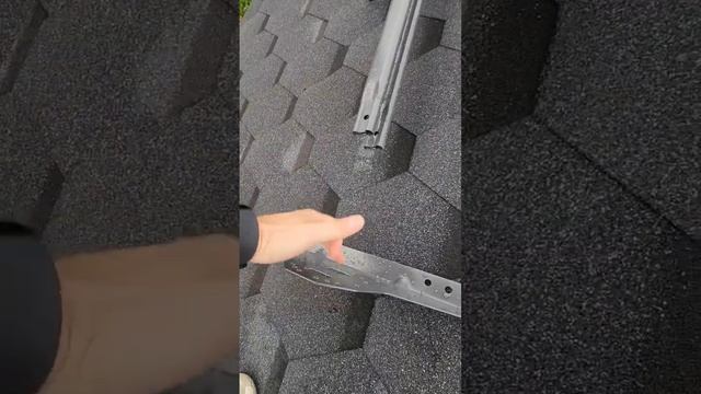 Нюансы при монтаже снегозвдержателей на мягкую черепицу! #кровля #проекты #строительство #монтаж смотреть онлайн