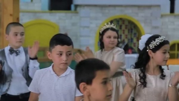 BOLALAR QO'SHIQLARI   BUGUN BAYRAM