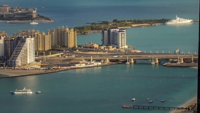 Как Богатые Дети из Дубая Тратят Свои Миллиарды смотреть онлайн