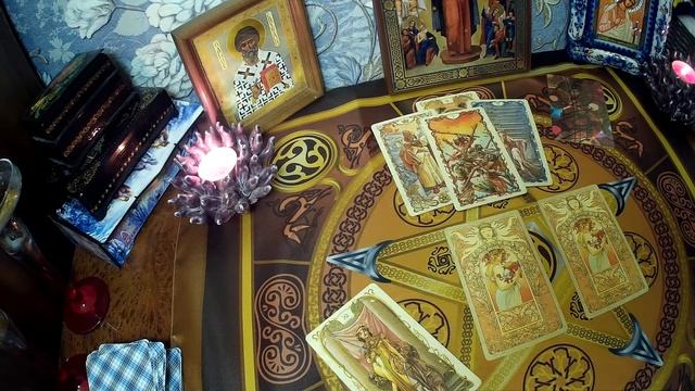 #Таро гадание Позвонит или нет? Почему не хочет общаться? смотреть онлайн