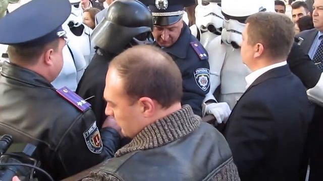 Дарт Вейдер в мэрии Одессы смотреть онлайн