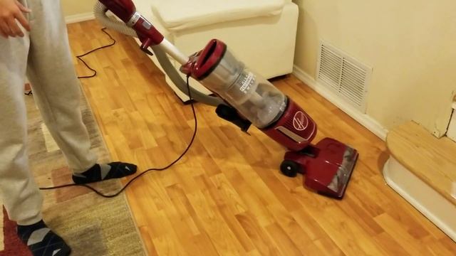Hoover High Performance Swivel Upright Vacuum, UH74200 смотреть онлайн