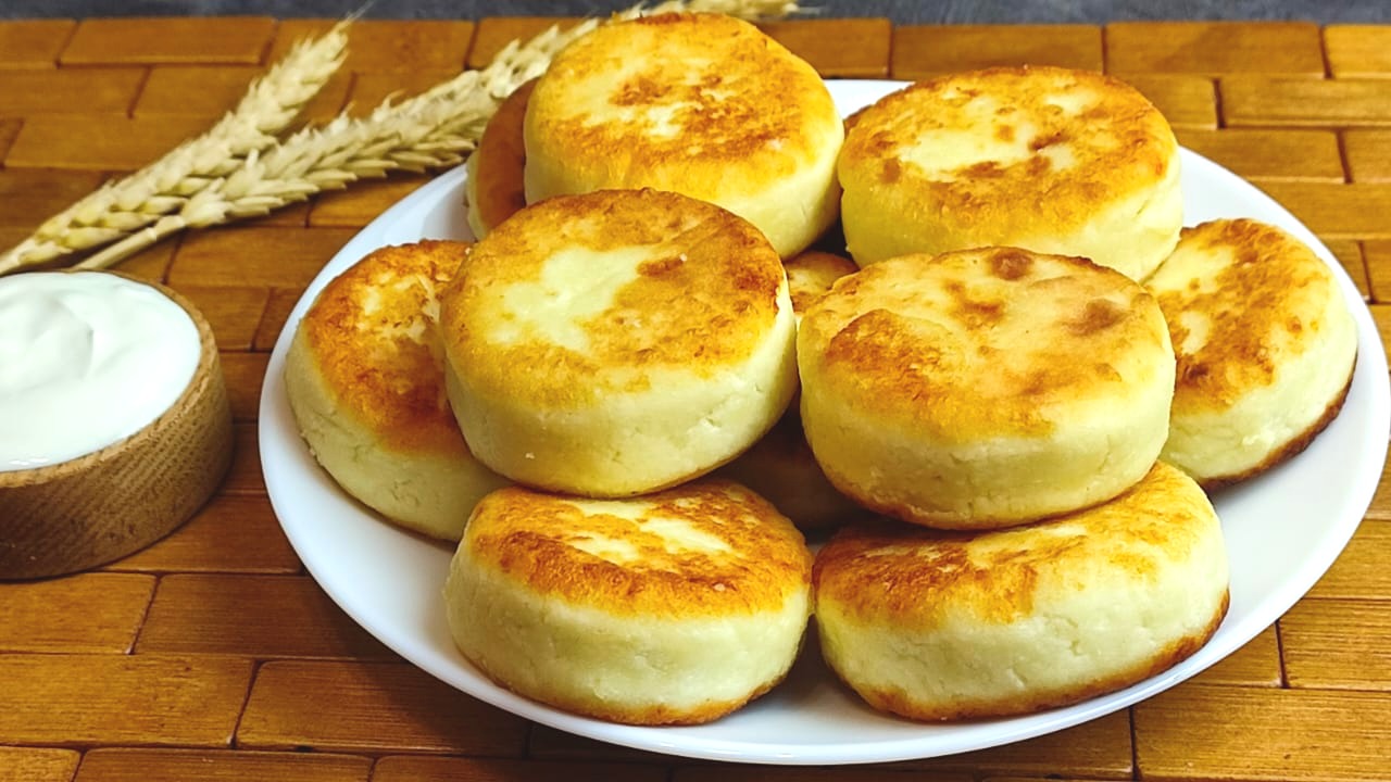 Пышные сырники. Классический рецепт на сковороде смотреть онлайн