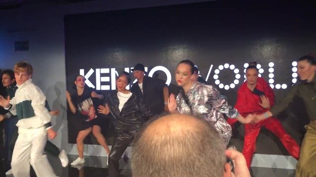 KENZO WORLD - Кейко ЛИ