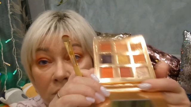 МАКИЯЖ С ОРАНЖЕВЫМИ ОТТЕНКАМИ / ESSENCE PUMPKINS PRETTY PLEASE / ROM&NM GLITTER GARDEN! смотреть онлайн