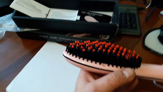 Обзор на расческу-выпрямитель FAST HAIR STARAIGHTENER HQT-906 смотреть онлайн