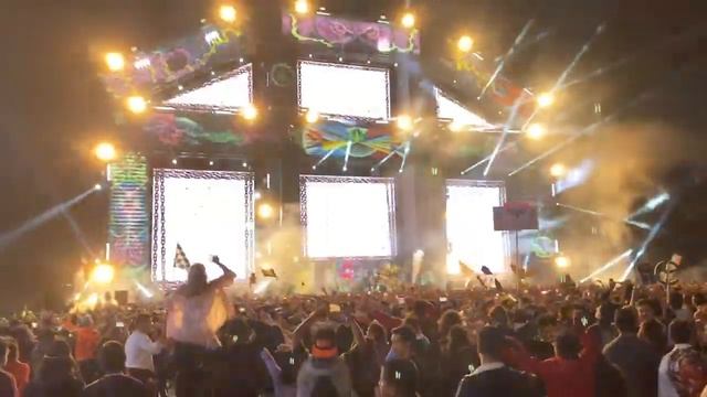 Da Tweekaz - Komon @ EDC México 2020 смотреть онлайн