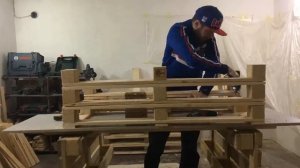 Диван из (поддонов)паллет-сборка
