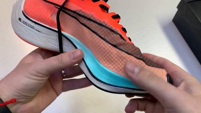 Nike ZoomX Vaporfly NEXT% Hakone Ekiden смотреть онлайн