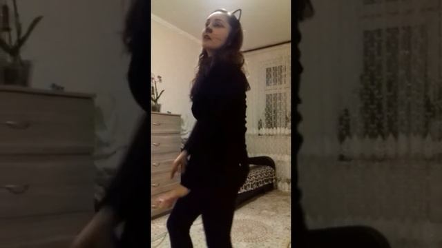 ТАНЕЦ ЖЕНЩИНА КОШКА ?(2) смотреть онлайн