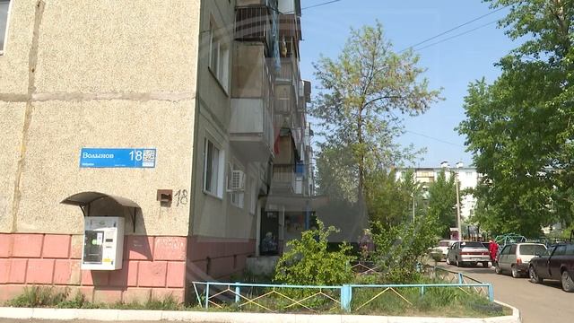 Ток в газовой трубе. Жильцы дома в Костанае, где случился пожар до сих пор без газа смотреть онлайн