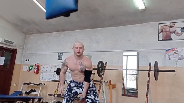 супер быстрая и простая тренировка с гирей 24 кг на все группы мышц смотреть онлайн