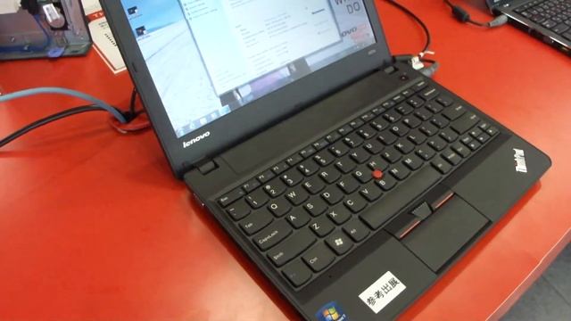 秋葉で行われた「DO. WITH LENOVO あなたのレノボ、見つけよう!」の様子 смотреть онлайн
