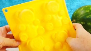 Свинка Бузя в Мире Крафтового Мороженого! ??