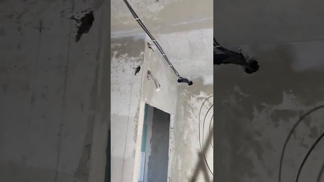 Перенос розеток и выключателей в квартире. День третий. Ремонт штробореза. смотреть онлайн