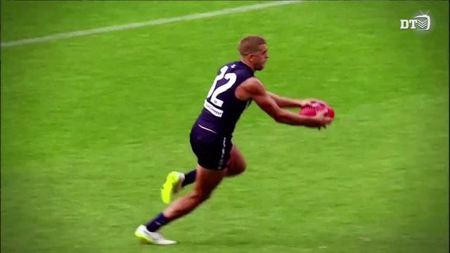 Grover remembers Hilly as 'skinny' kid asking for boots смотреть онлайн