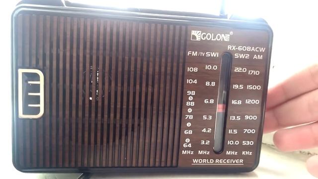Радиоприемник GOLON RX-608ACW. Прием звук одного из TV каналов. смотреть онлайн